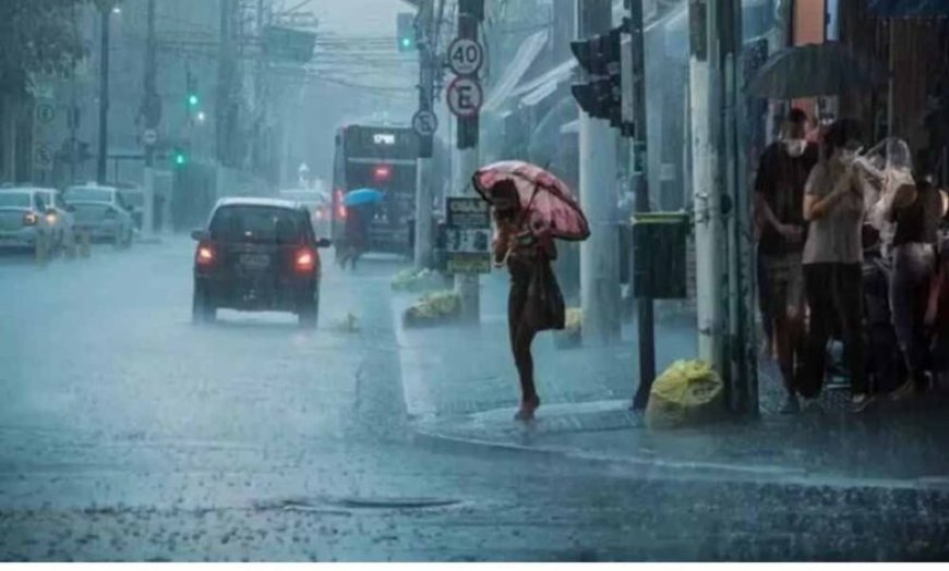 मॉनसून का कहर जारी, भारी बारिश के साथ कई राज्यों में अलर्ट
