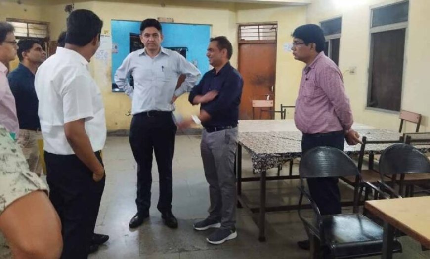 रायपुर : स्वास्थ्य सचिव अमित कटारिया एवं आयुक्त चिकित्सा शिक्षा ने किया अम्बेडकर अस्पताल के प्रस्तावित नव निर्माण स्थलों का निरीक्षण