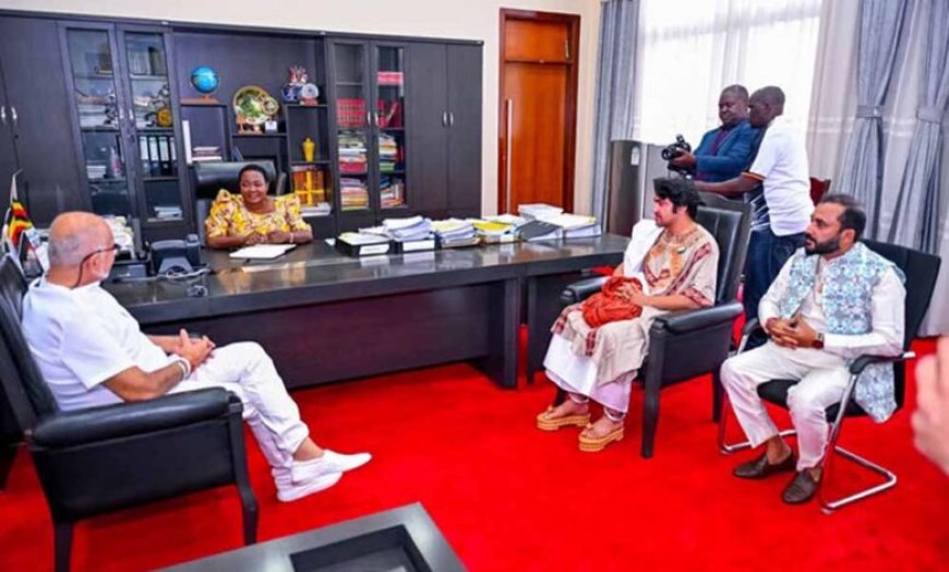 युगांडा की PM से मिले धीरेंद्र कृष्ण शास्त्री, बागेश्वर धाम मठ बनाने का रखा प्रस्ताव